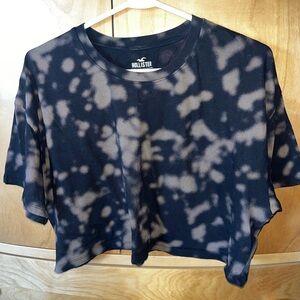 Hollister Black and Tan Short Sleeve Tee